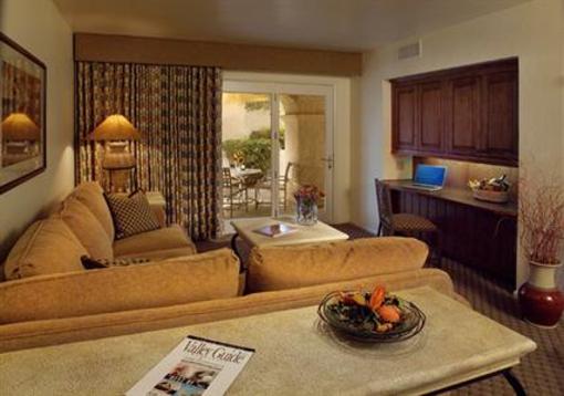 фото отеля Scottsdale Plaza Resort