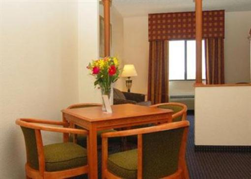 фото отеля Candlewood Suites Airport Fort Lauderdale