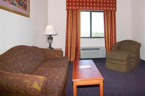 фото отеля Candlewood Suites Airport Fort Lauderdale