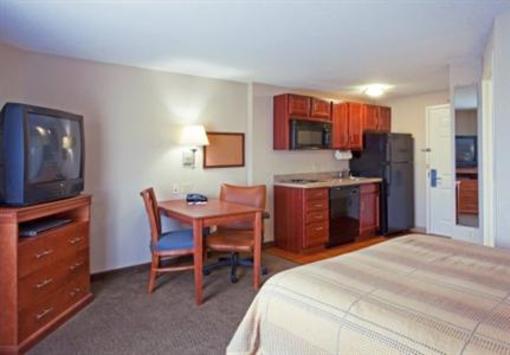фото отеля Candlewood Suites Airport Fort Lauderdale