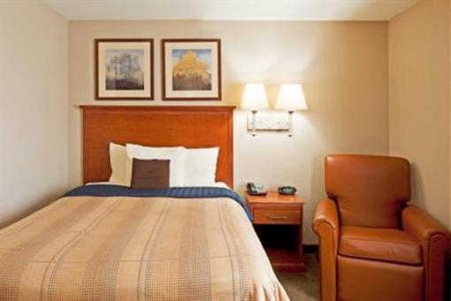 фото отеля Candlewood Suites Airport Fort Lauderdale