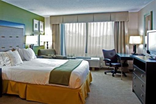 фото отеля Holiday Inn Express Hotel & Suites Jacksonville - Mayport Beach