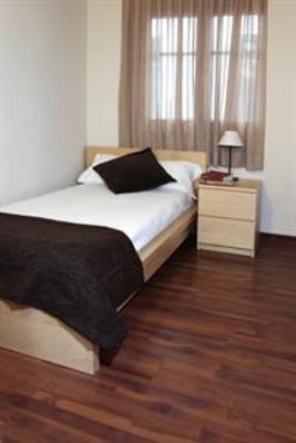 фото отеля Apartamentos Madanis L'Hospitalet de Llobregat