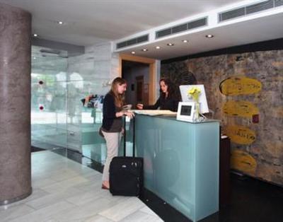 фото отеля Apartamentos Madanis L'Hospitalet de Llobregat