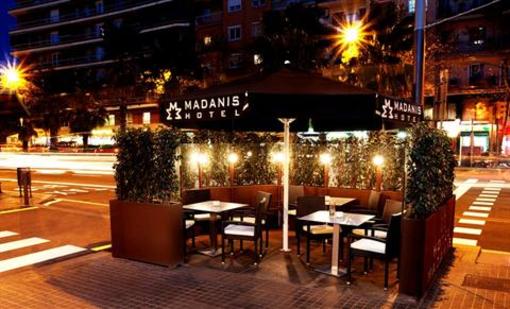 фото отеля Apartamentos Madanis L'Hospitalet de Llobregat