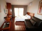 фото отеля Apartamentos Madanis L'Hospitalet de Llobregat