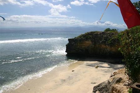 фото отеля Mushroom Beach Bungalows