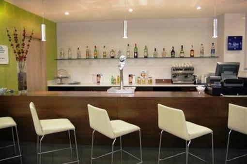 фото отеля Holiday Inn Express Vitoria