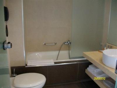 фото отеля Limneon Resort Hotel