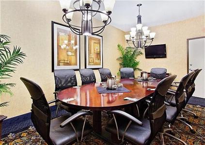фото отеля Holiday Inn Lethbridge