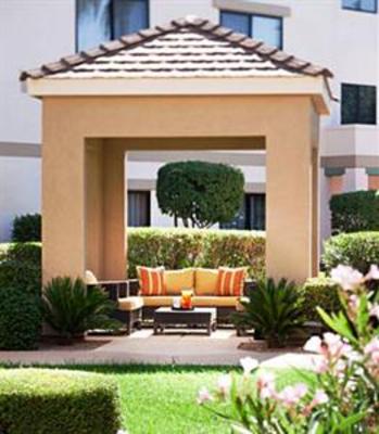 фото отеля Courtyard by Marriott Phoenix Chandler
