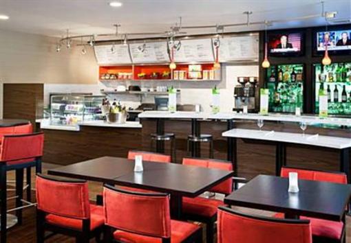 фото отеля Courtyard by Marriott Phoenix Chandler