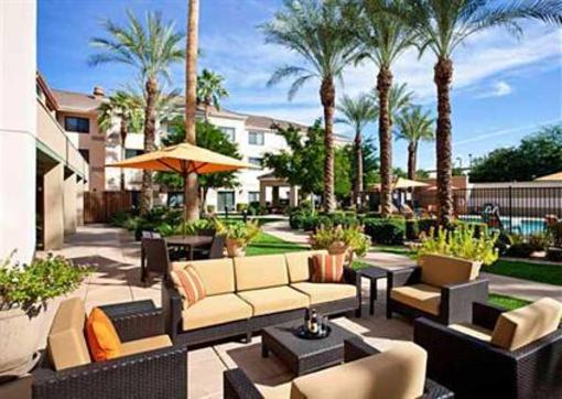 фото отеля Courtyard by Marriott Phoenix Chandler