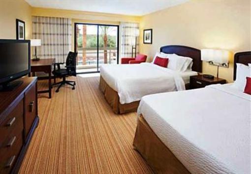 фото отеля Courtyard by Marriott Phoenix Chandler