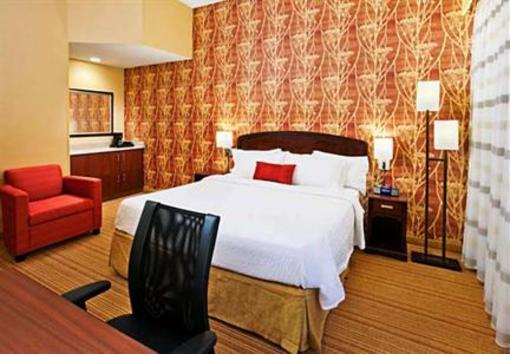 фото отеля Courtyard by Marriott Phoenix Chandler