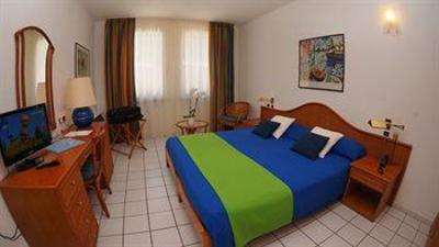 фото отеля Hotel Elba Yacht Club