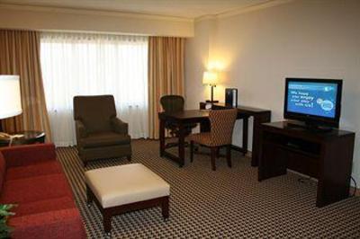 фото отеля Embassy Suites Atlanta - Perimeter Center