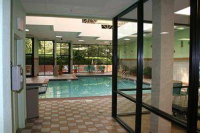фото отеля Embassy Suites Atlanta - Perimeter Center