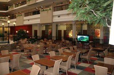 фото отеля Embassy Suites Atlanta - Perimeter Center