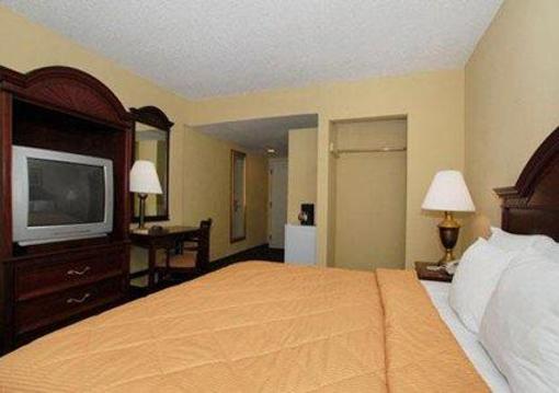 фото отеля Comfort Inn North Saint Petersburg