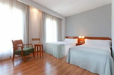 фото отеля Tryp Alcala 611