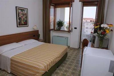 фото отеля Hotel Joli