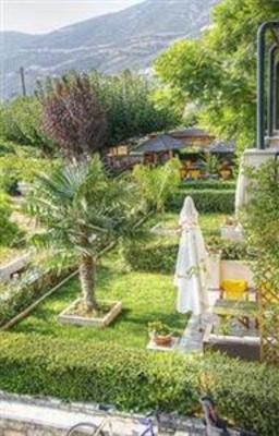 фото отеля Sunny Garden Apartments
