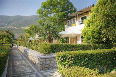 фото отеля Sunny Garden Apartments