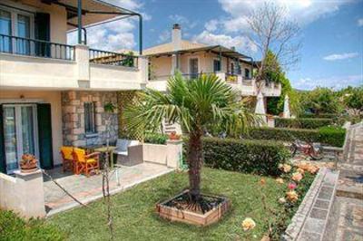 фото отеля Sunny Garden Apartments