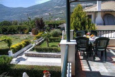 фото отеля Sunny Garden Apartments