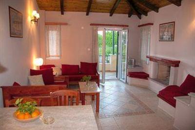 фото отеля Sunny Garden Apartments