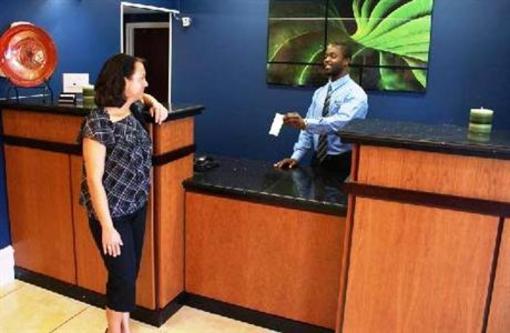 фото отеля Fairfield Inn & Suites Fredericksburg