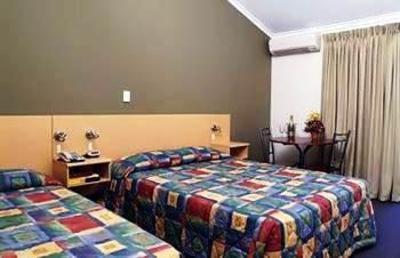 фото отеля Heavitree Gap Outback Resort
