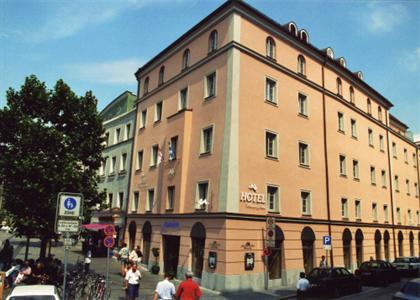 фото отеля Hotel Weisser Hase