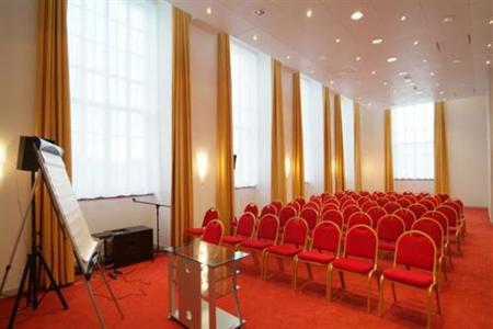 фото отеля Best Western Hotel Colbert Chateauroux