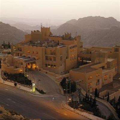 фото отеля Movenpick Nabatean Castle Hotel Petra