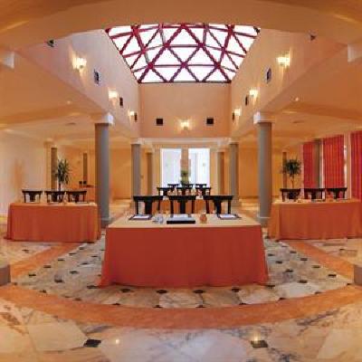 фото отеля Movenpick Nabatean Castle Hotel Petra