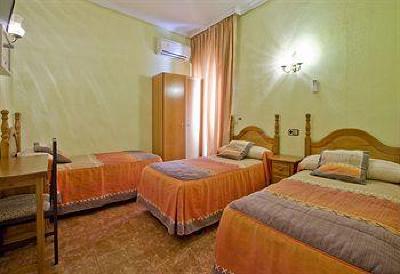 фото отеля Hostal Castilla I