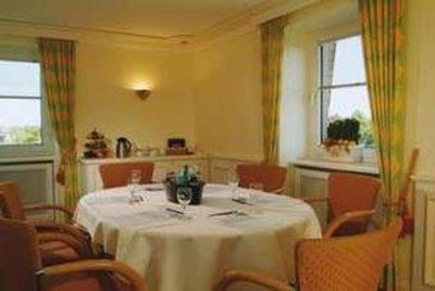 фото отеля BEST WESTERN Premier Alsterkrug Hotel