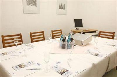 фото отеля Elbotel Hotel-Restaurant Rostock