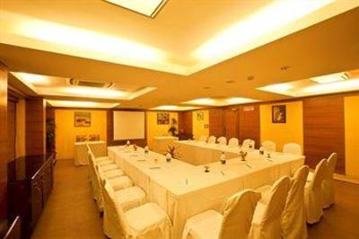 фото отеля Coraltree Hotel Bangalore