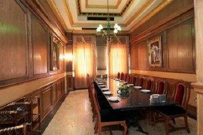 фото отеля 13 Coins Airport Hotel Ngam Wong Wan Nonthaburi