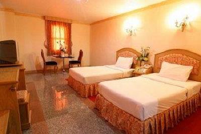 фото отеля 13 Coins Airport Hotel Ngam Wong Wan Nonthaburi