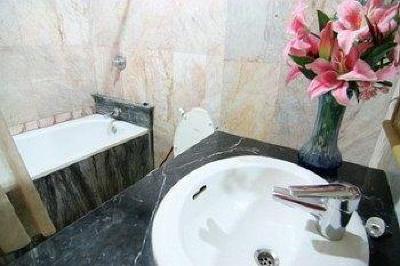 фото отеля 13 Coins Airport Hotel Ngam Wong Wan Nonthaburi