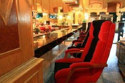 фото отеля 13 Coins Airport Hotel Ngam Wong Wan Nonthaburi