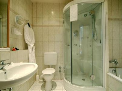 фото отеля Comfort Hotel Am Kurpark