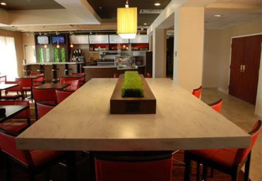 фото отеля Courtyard Hotel Bryan College Station