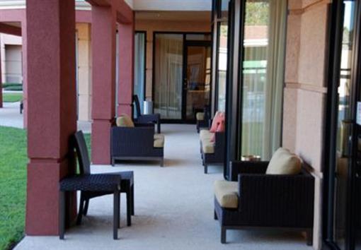 фото отеля Courtyard Hotel Bryan College Station