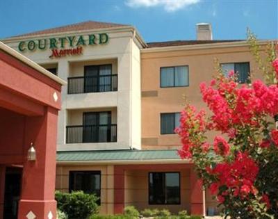 фото отеля Courtyard Hotel Bryan College Station