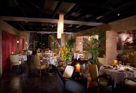 фото отеля The Inverness Hotel Englewood